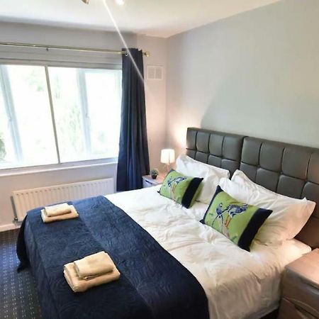 3-Bedroom Comfy Home In 솔리헐 외부 사진