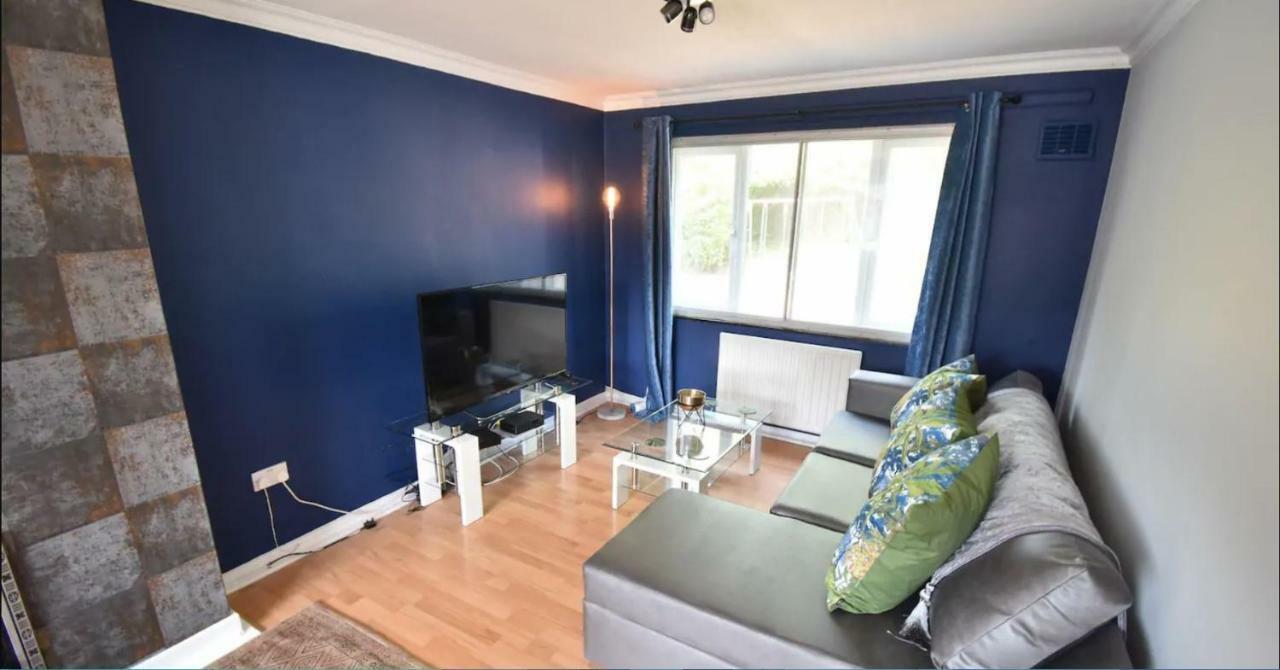 3-Bedroom Comfy Home In 솔리헐 외부 사진